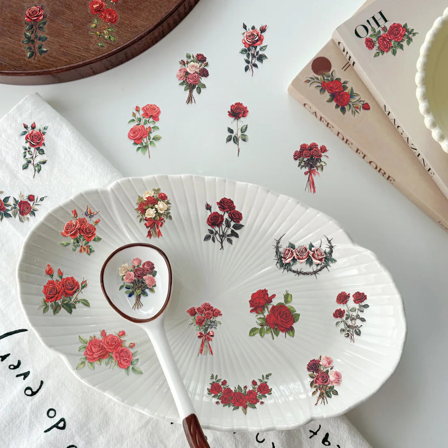 Wholesale50pcs/pack transparent retro red rose sticker bag waterproof transparent PET hand account material decorative guitar notebook